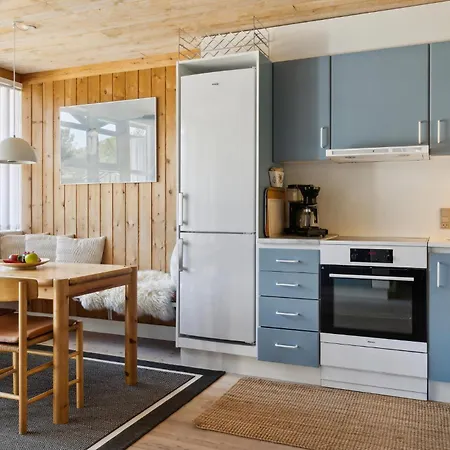 Amazing In Vaeggerlose With Kitchen Holiday home *