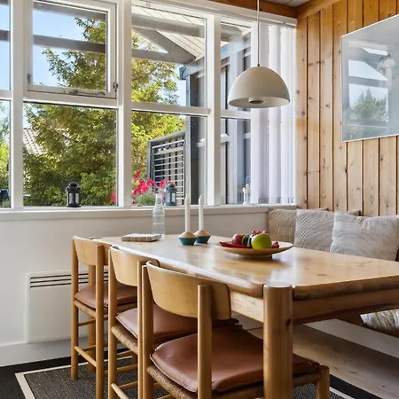Amazing In Vaeggerlose With Kitchen Holiday home